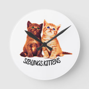 Siblings kittens, two cute cats rund klocka