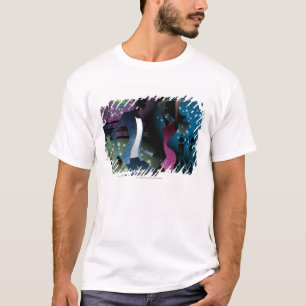 Sidan beskådar av folk som dansar vid mikrofonen t-shirt