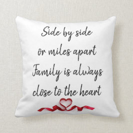 Sidan - by - den dubbelsidiga) familjen för sidan kudde