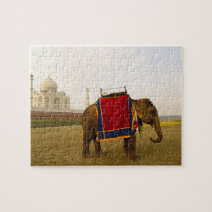 Sidan profilerar av en elefant, Taj Mahal, Indien Pussel