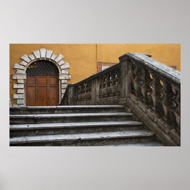 Sienna, Toscana, Italien - Låg vinkelvy av Poster (Framsidan)
