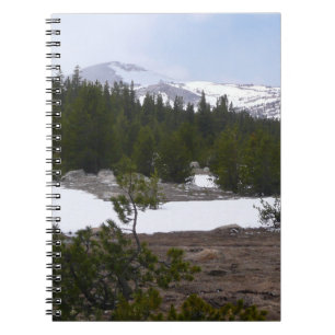 Sierra Nevadabergen och Snö vid Yosemite Anteckningsbok