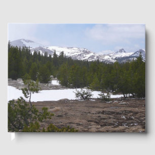 Sierra Nevadabergen och Snö vid Yosemite Gästböcker