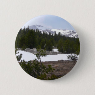 Sierra Nevadabergen och Snö vid Yosemite Knapp