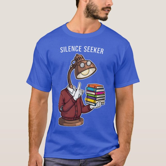 Silence Seeker Lamp Scholar Bookworm boy T Shirt (Framsida)