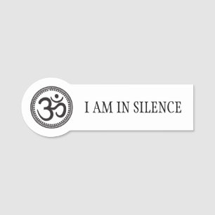 Silensmeditation - om symbol, Märkre Namnbricka