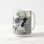 Silent Bloom: Skal och vita filéer Kaffemugg<br><div class="desc">Bygg upp livets och dödsens poetiska skönhet med tyst Bloom: Skull och vita Lilies. Denna slående utformning kombinerar den obehandlade symbolen för ett mänskligt skalle med renheten och smaken hos vita liljor, vilket skapar en stark kontrast mellan dödlighet och oskuld. Perfekt för dem som kärlek gotsk konst, botaniska teman eller...</div>