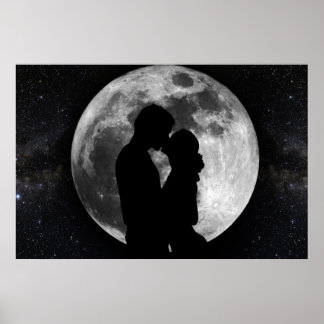 Silhouette älskare i fullt i måne på natten poster