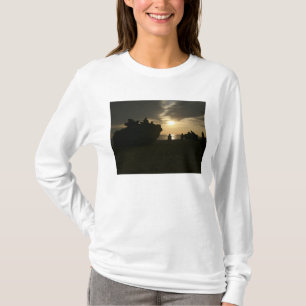 Silhouette av flottor t-shirt