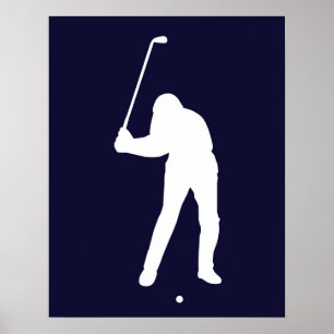Silhouette av golfaren omkring som slår poster