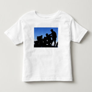 Silhouette av soldater tröja