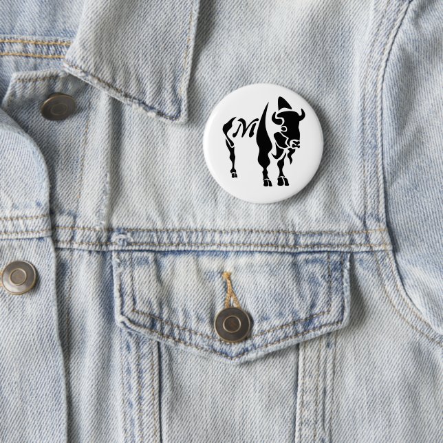 Silhouette Black Buffalo Monogram Knapp (In Situ)