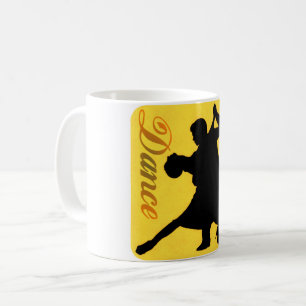 Silhouette dansar par kaffemugg