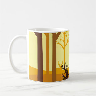Silhouette i skogen på hösthavet kaffemugg