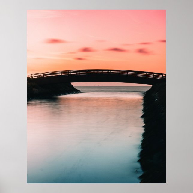 SILHOUETTE OF BRIDGE POSTER (Framsidan)