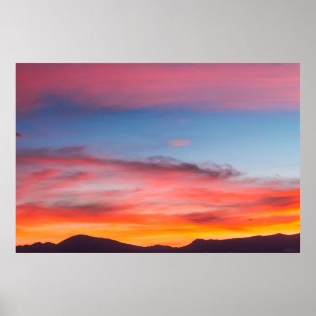 SILHOUETTE OF MOUNTAIN UNDER CLOUDY BLÅ HIMMEL PHO POSTER (Framsidan)