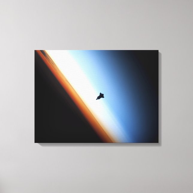 Silhouette of space shuttle Endeavor Canvastryck (Framsida)