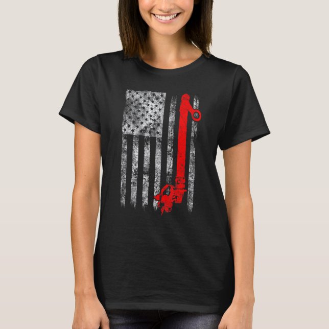 Silhouette Power Line Fuse American Flag Lineman T Shirt (Framsida)