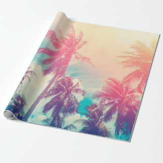 Silhouette tropical palm tree with sun light on su presentpapper