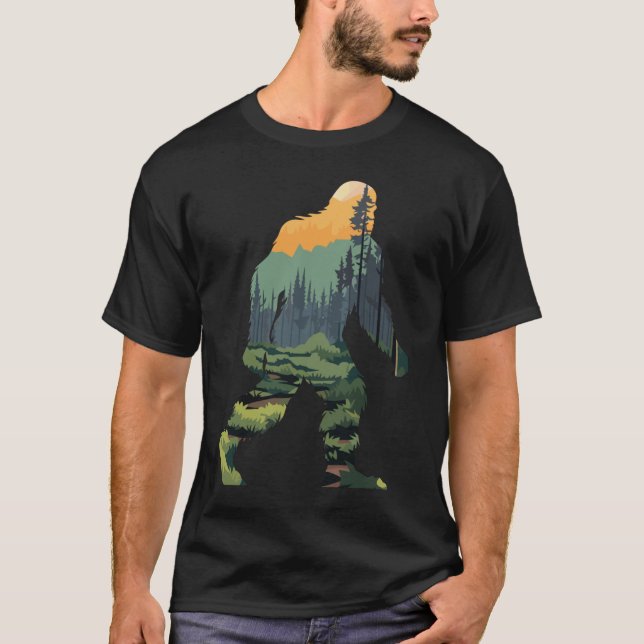 Silhouette with Scenic Forest Mountain Sunset gift T Shirt (Framsida)