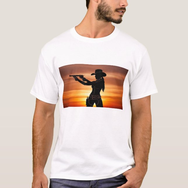 silhuett av en cowgirl med pistol t shirt (Framsida)