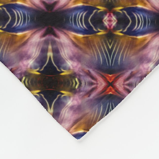 Silkesrepetition i svart och burgundisk uppblåst l fleecefilt (Hörn)