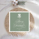 Silky Sage Romantic Calligraphy God jul Pappersservett<br><div class="desc">Den här julnapkin har elegant och romantisk,  snabb kalligrafiskrift,  accentuerad med en vinterberusbukett. Om du vill ha en mer avancerad anpassning av den här designen klickar du på BLUE DESIGN VERKTYG. Matchande objekt är också tillgängliga.</div>