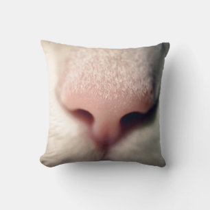 Silky White Kattunge Pillow Kudde