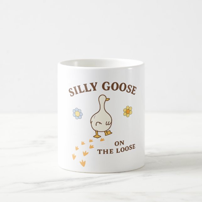 Silly Goose on the Loose – Cute Funny Goose Mug Kaffemugg (Center)