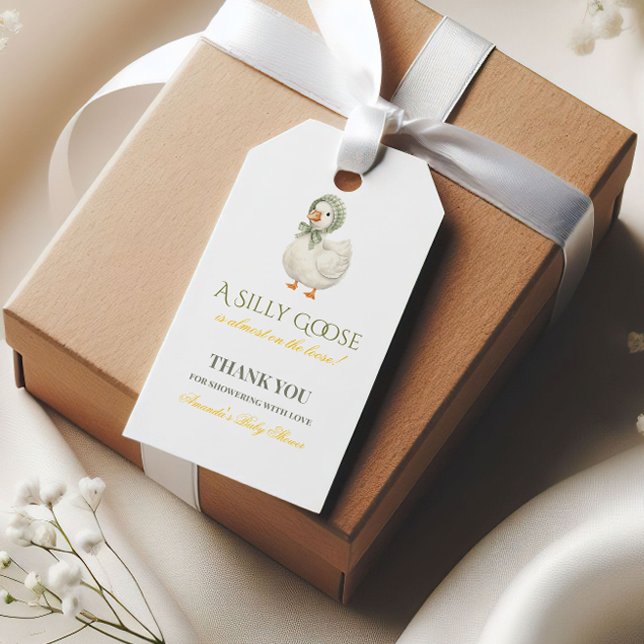 Silly Goose Sage Green Gender Neutral Baby Shower Presentetikett (Skapare uppladdad)