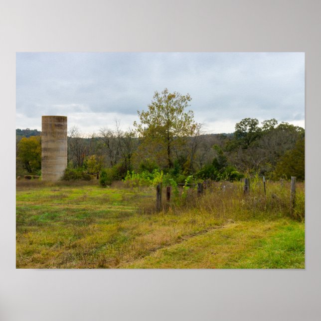 Silo still Stands Poster (Framsidan)