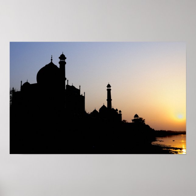 Siluett av Taj Mahal vid solnedgång, Agra, Poster (Framsidan)