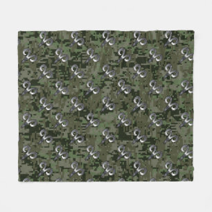 Silver Aries Zodiac-symbol på Grönt Digital Camo Fleecefilt