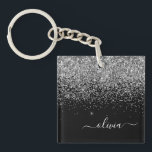 Silver Black Glitter Skriptskript, Monogram Girly<br><div class="desc">Svarta och Silver Faux Foil Gnistra Glitter Skriptmonogram Namn Keychain. Det gör perfekten söt 16-årsjubileum,  bröllop,  möhippa,  årsdag,  babydusch eller bachelorette-fest för någon som glam lyxen och chic stilar i kärlek.</div>