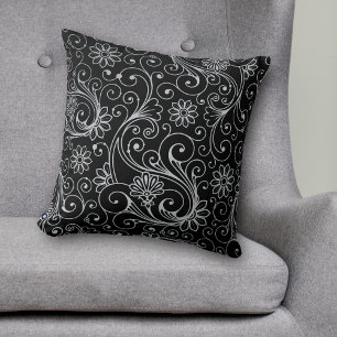 Silver Blommigt Swirl på Black Kudde