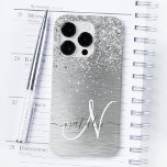 Silver Brushed Metall Glitter Monogram Namn<br><div class="desc">Anpassa enkelt den här chicen i trendig med -fodral med söt silver mousserande glitter på en borstad metallbakgrund i silver.</div>