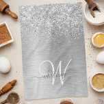 Silver Brushed Metall Glitter Monogram Namn Kökshandduk<br><div class="desc">Anpassa chicen av kökshanddukar av trendig enkelt med söt silver mousserande glitter på silver borstad metallbakgrund.</div>