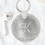 Silver Brushed Metall Glitter Monogram Namn Nyckelring<br><div class="desc">Anpassa enkelt den här chicen av trendig-nycklar med söt silver mousserande glitter på en borstad metallbakgrund i silver.</div>