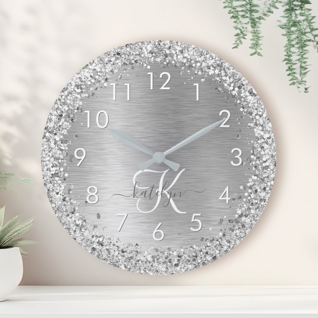 Silver Brushed Metall Glitter Monogram Namn Rund Klocka (Skapare uppladdad)