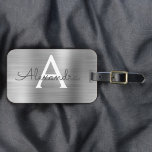 Silver Brushed Metall Monogram Namn och Initial Bagagebricka<br><div class="desc">Luxury Silver Brushed Metall Foil Monogram Namn och Initial Luggage Tag. Den här väskan är märkre för Back to school,  Arbete eller Resning.</div>