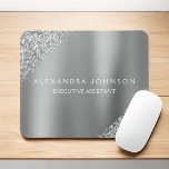 Silver Business Professionell Gnistra Glitter<br><div class="desc">Silver Faux Gnistra Glitter Metallic Foil Minimalist Business Mouse Pad med svart skrivskyddad typografi för monogrammet. Girly Business Supplies kan anpassas med ditt namn. Kontakta designern om du vill ha anpassade matchande objekt.</div>
