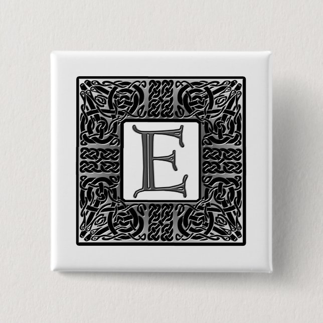 Silver Celtic ’E’ Monogram Knapp (Framsida)