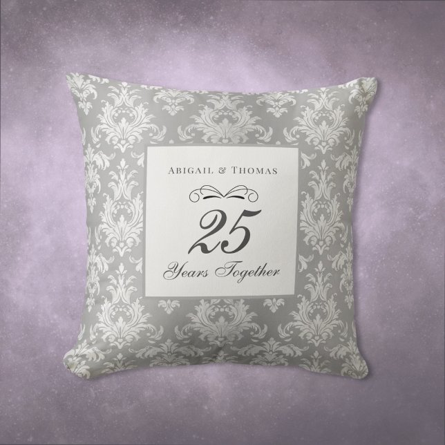 Silver Damask 25:e Bröllop-årsdagen Kudde (25th Wedding Anniversary Silver Damask Gift Throw Pillow)