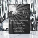 Silver Disco Ball 50th Birthday Party Inbjudningar<br><div class="desc">Black Gnistra Disco Boll 50:e Födelsedagsfest inbjudan,  retro 70:s dans party silver dico boll med ljusstrålar och glitterbakgrund i svartvitt. Manar eller Kvinnor har en groovisk retro 60 party!</div>
