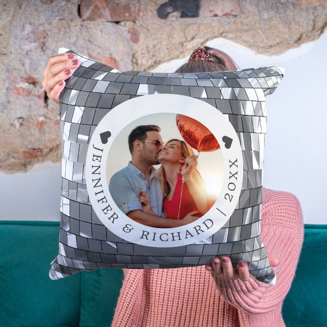 Silver Disco Valentindagen med foto och text Kudde (Silver Disco Valentine's Day with Photo & Text Throw Pillow)