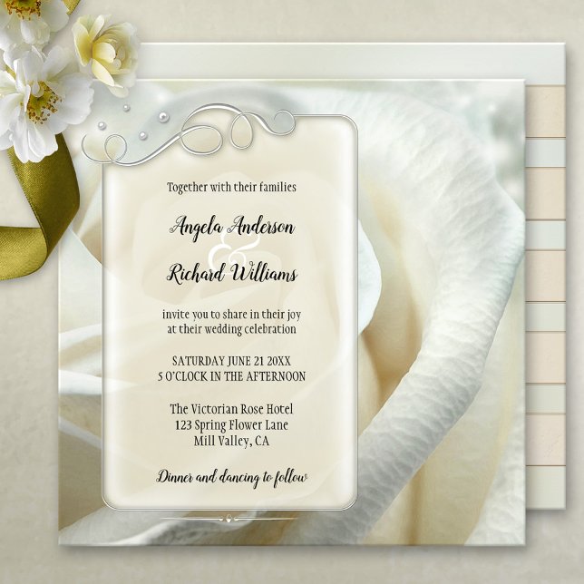 Silver Elfenbensros Bröllopsinbjudan Inbjudningar (A modern artistic wedding invitation with silver floral swirls on an ivory rose painted background)