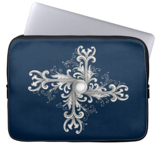 Silver Filigree Pearl Quatrefoil Laptop Fodral