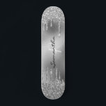 Silver Foil Glitter Monogram Mini Skateboard Bräda 18,5 Cm<br><div class="desc">Den här designen kan vara personlig genom att välja anpassningsalternativet för att lägga till text eller göra andra ändringar. Om den här produkten har möjlighet att överföra designen till en annan artikel ska du vid behov justera designen så att den passar. Kontakta mig på colorflowcreations@gmail.com om du vill ha den...</div>