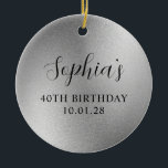 Silver Glam Foil 40th Birthday Photo Julgransprydnad Keramik<br><div class="desc">Skapa din egen 40-årsdag med ett foto på baksidan. Digitalteckningen har faux foil stil glany silver digital grafik. Konsten inslag skriver ut som ett foto. Om du tar bort fotot på baksidan.</div>