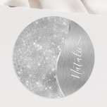 Silver Glitter Glam Bling Personlig Metallic Runt Klistermärke<br><div class="desc">Anpassa enkelt det här silver-borstat metall och den glamorösa faux glitter-dekal med eget namn.</div>